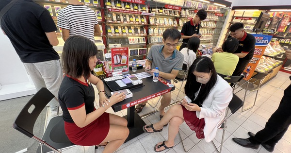 cua hang cong nghe dien may hot bac dip black friday 656203bdac192