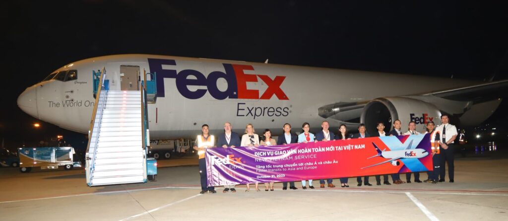 fedex express viet nam ra mat dich vu moi 6543b1e0215c4