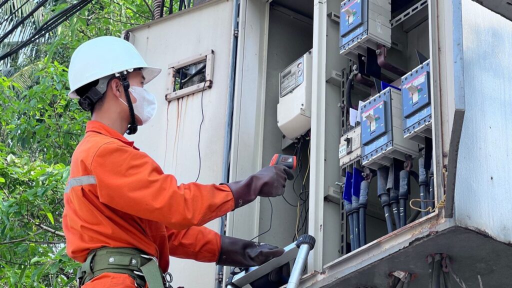 PC Quảng Ngãi: Tuyên truyền vi phạm sử dụng điện 1 pc quang ngai tuyen truyen vi pham su dung dien 6543b1ba0711d