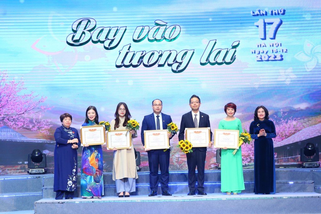 novartis viet nam nhan bang khen vi nhung dong gop cho du an tiep suc tre teo co tuy 6580f212edb6c