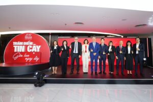 generali viet nam don mung cot moc 100 van phong toan quoc 671067dd72532