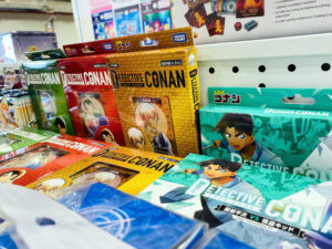 haikyu va bleach cung hang loat merchandise chinh hang tao nen con sot tai color fiesta 67048a4a5e414
