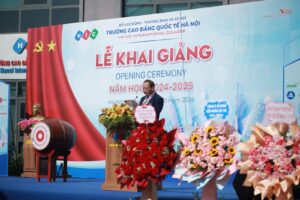 truong cao dang quoc te ha noi khai giang va don 2 500 tan sinh vien 6701e753b35d2