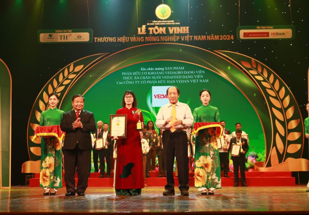 Vedan liên tiếp khẳng định vị thế với ‘Thương hiệu Vàng nông nghiệp Việt Nam năm 2024’ 1 vedan lien tiep khang dinh vi the voi thuong hieu vang nong nghiep viet nam nam 2024 670dc511a4afa
