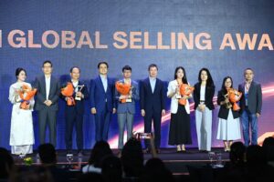 vinh danh doi tac ban hang thuc day tang truong tai hoi nghi tmdt xuyen bien gioi 2024 6719a25102b1f