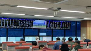 co hoi va thu thach tu du an truong dua ngua nua ty usd cua charmvit va rong vang 672ebafe06c74