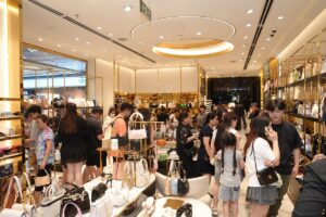 dot kich vincom san deal khung rinh qua dinh dip black friday 674a6a90e3302