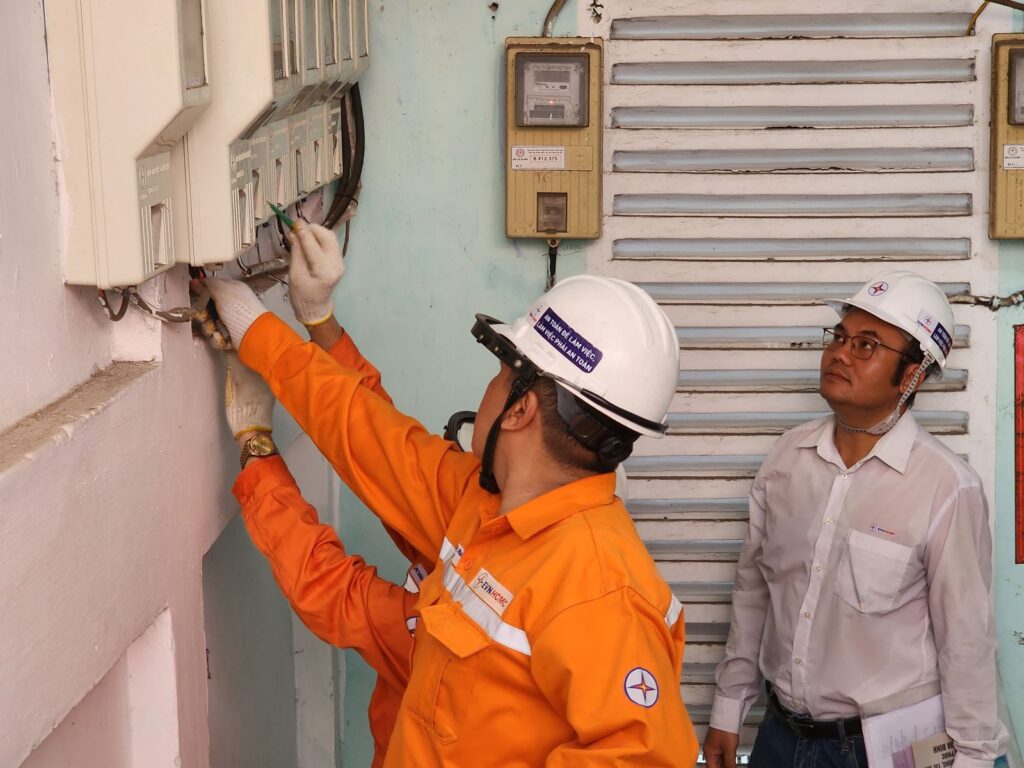 EVNHCMC: Cấp điện ổn định trong tháng 10 1 evnhcmc cap dien on dinh trong thang 10 673401a959869
