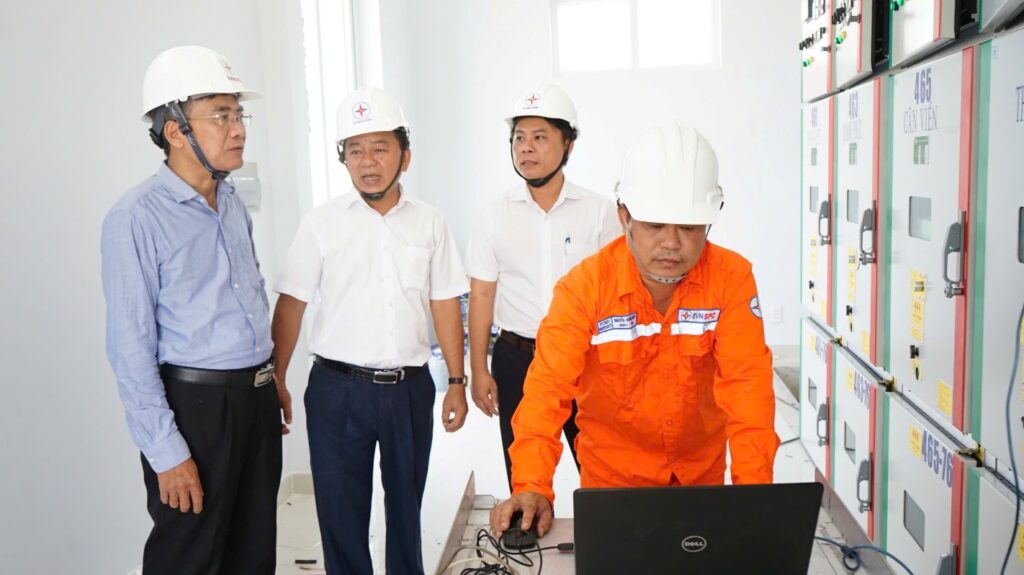 evnspc tiep tuc dong dien van hanh nhieu cong trinh dien 110kv trong diem phia nam 673d3b717db70