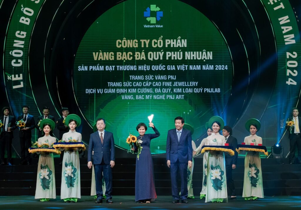 pnj danh dau cot moc 9 lan lien tiep dat thuong hieu quoc gia 672c0d477421f