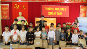 the heart of lifewear trao tang 1 trieu trang phuc trong mua dong 2024 673551ec53ec6