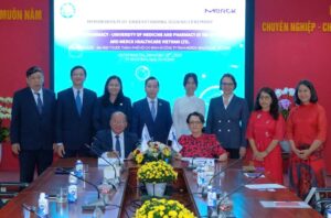 merck healthcare viet nam hop tac chien luoc voi khoa duoc dh y duoc tphcm 6758eb452d26e