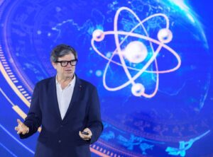 nha khoa hoc vinfuture ly giai vi sao ai khong the thong minh duoc nhu con nguoi 675101fe52fe1