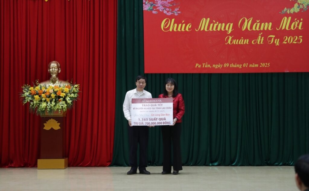 Agribank vinh dự đồng hành cùng 'Xuân Biên phòng, ấm lòng dân bản' 1 agribank vinh du dong hanh cung xuan bien phong am long dan ban 6781c93d06f59