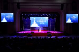 vinuni nhan bang khen cua bo gddt vi nhung dong gop xuat sac 678860b0179a7