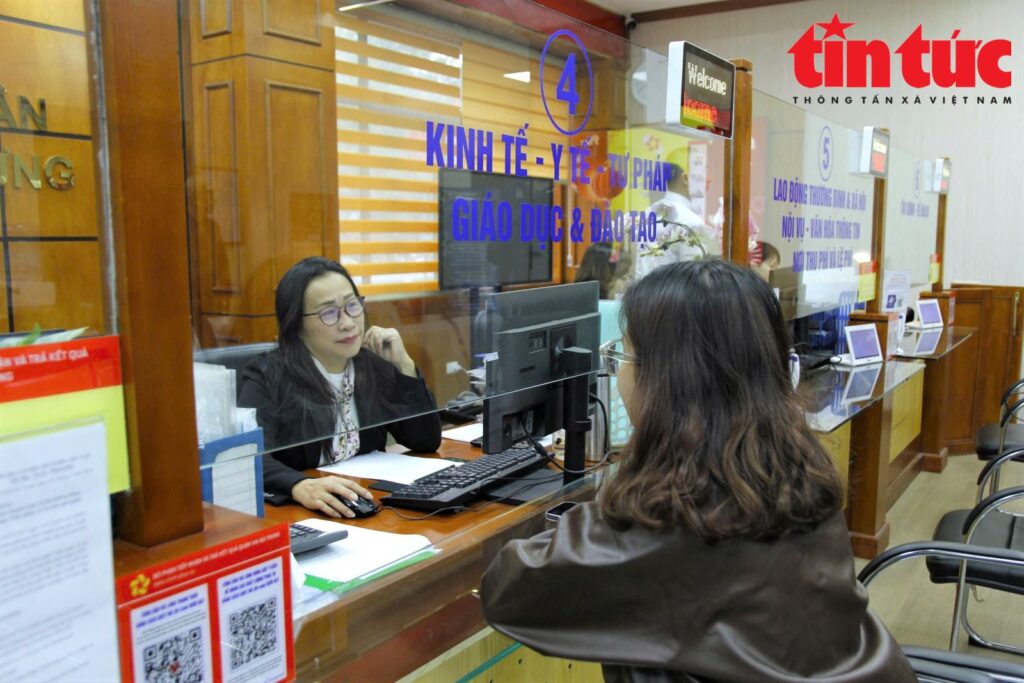 'Cầu nối' để người dân, doanh nghiệp tham gia xây dựng pháp luật 1 cau noi de nguoi dan doanh nghiep tham gia xay dung phap luat 67a561d7171ca