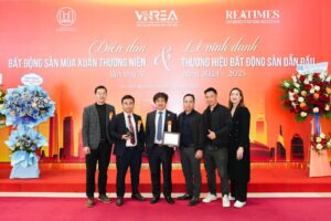 meey group duoc vinh danh top one thuong hieu dan dau nganh proptech nam 2024 67b92869962e3