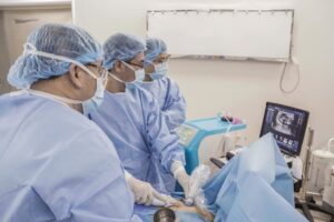 ung dung phuong phap moi trong chan doan va dieu tri ung thu vu 67ae9bea861e1