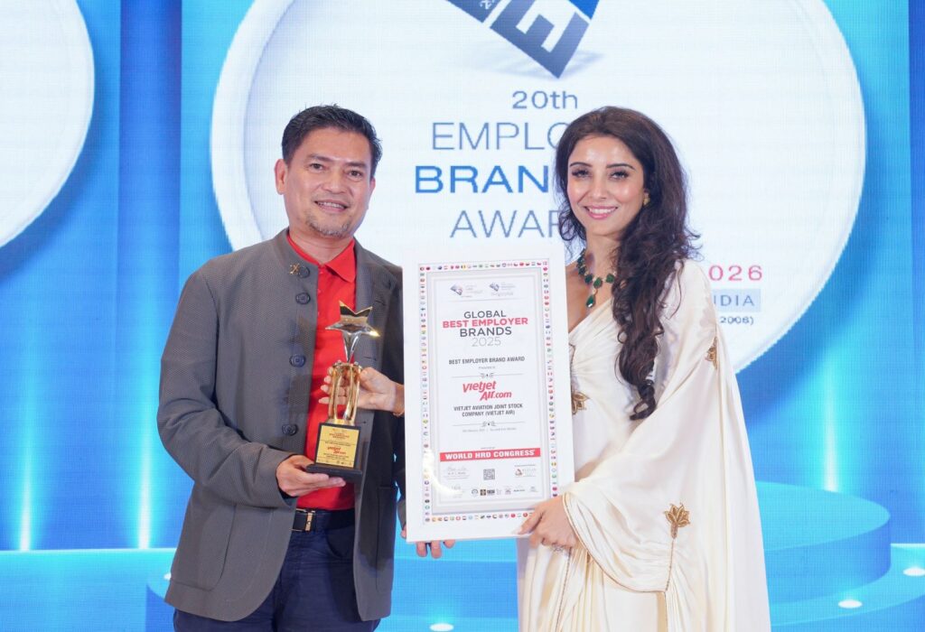 vietjet duoc vinh danh voi ba giai thuong nhan su quoc te 67b7d6846ddd3