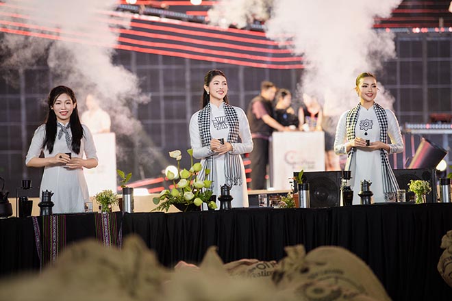 Người đẹp Việt làm đại sứ quảng bá Lễ hội cà phê Buôn Ma Thuột 1 nguoi dep viet lam dai su quang ba le hoi ca phe buon ma thuot 67d0e3214ec43