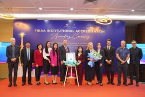 vinuni dat kiem dinh quoc te fibaa ngay sau khoa sinh vien dau tien tot nghiep 67e5fb1981f3e