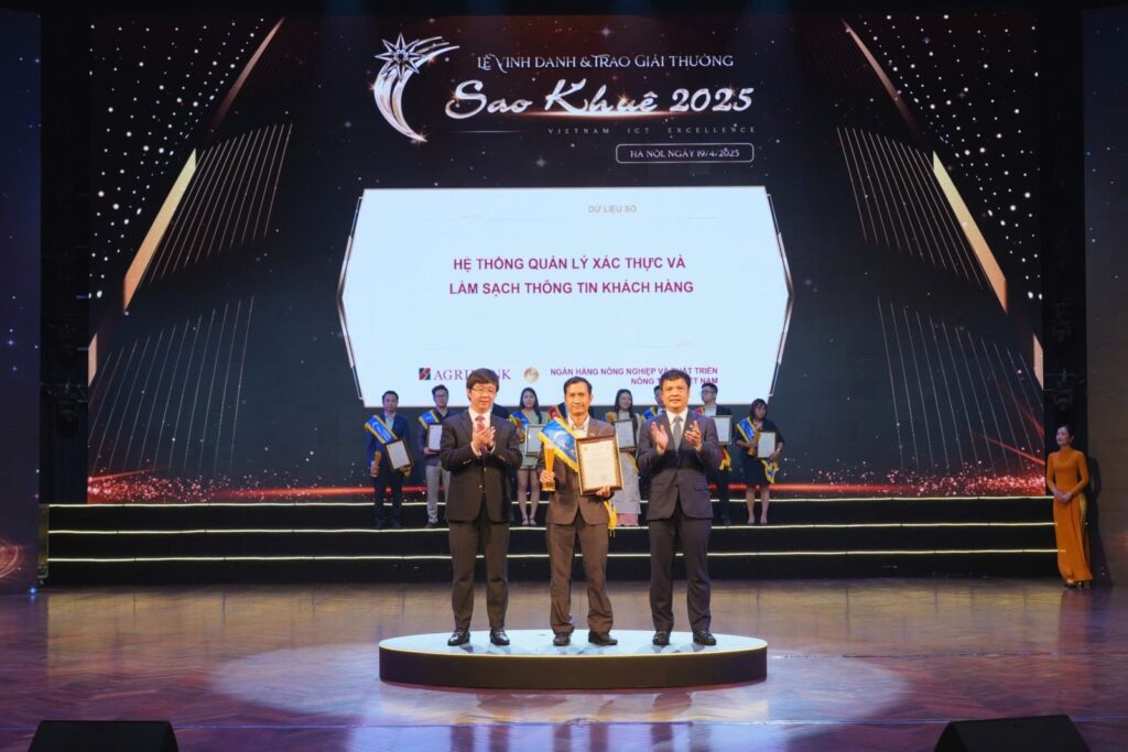 6 hệ thống công nghệ/Sản phẩm dịch vụ Agribank xuất sắc được nhận 'Giải thưởng Sao Khuê 2025' 1 6 he thong cong nghe san pham dich vu agribank xuat sac duoc nhan giai thuong sao khue 2025 6806f054047a8