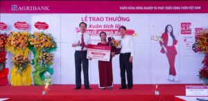 agribank trao giai dac biet 01 ty dong chuong trinh tiet kiem du thuong xuan tich luy quy dong day 680d87fb58f0e