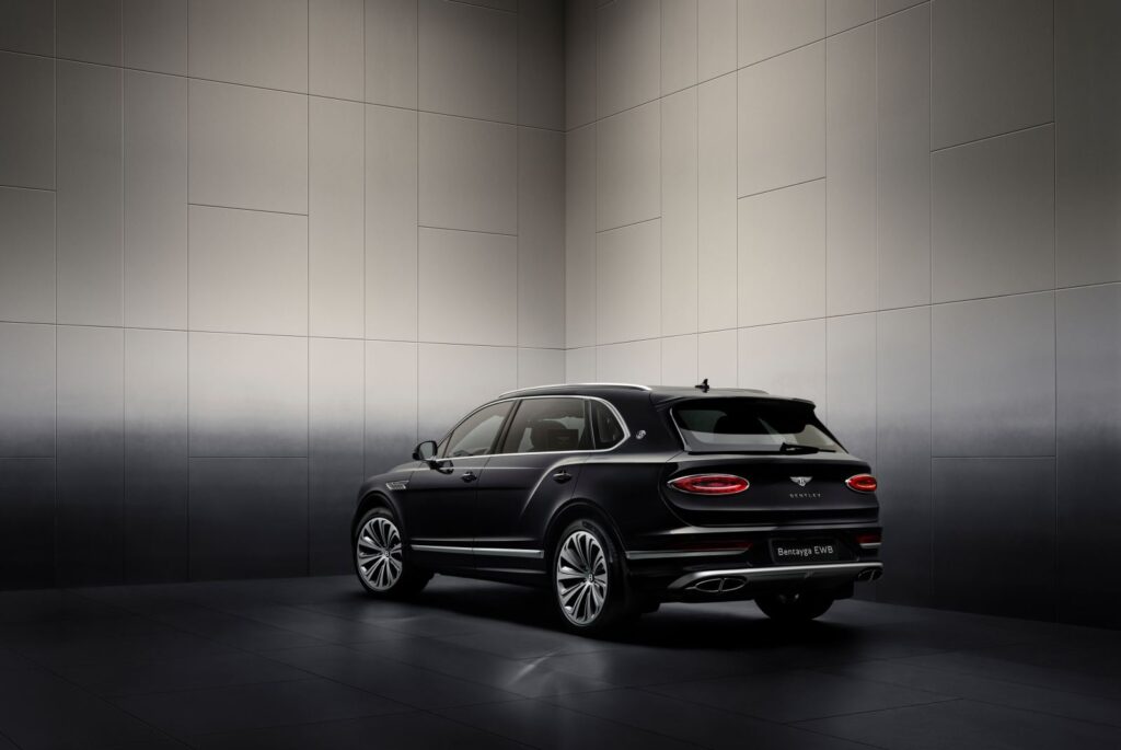bentley bentayga atelier edition tuyet tac di san danh cho doanh nhan viet 6806f03658915