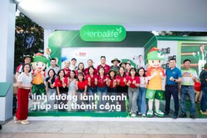 lan thu 5 herbalife viet nam tai tro giai vo dich quoc gia marathon va cu ly dai bao tien phong 67eb41398de61