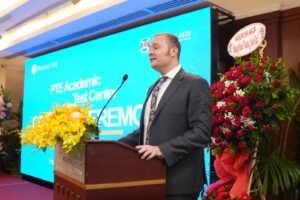 pearson pte ra mat trung tam thi moi tai viet nam 67ec92f2d7c1e