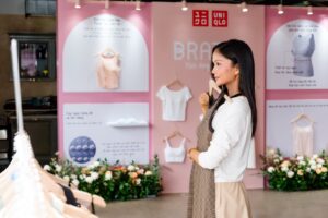 uniqlo bra top 20 nam dinh hinh trang phuc thiet yeu moi cho phu nu hien dai 6802fbd345961