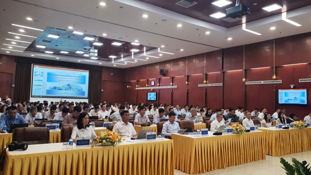 evn to chuc tap huan luat dien luc 2024 va cac van ban huong dan thi hanh tai khu vuc mien nam 6831204299b8d