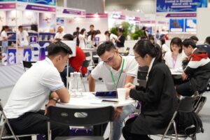 hon 350 doanh nghiep tham gia trien lam dien tu va thiet bi thong minh 2025 6826942e89b2f