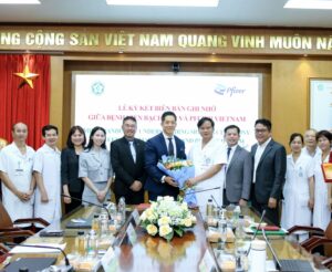 pfizer viet nam va benh vien bach mai tang cuong hop tac cham soc suc khoe 681ab7052f887