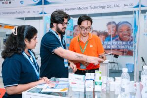 gan 450 doanh nghiep tu 23 quoc gia tham du trien lam quoc te chuyen nganh y duoc 68463893b7ea9