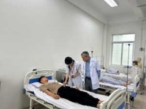 tot nghiep cao dang dieu duong di lam viec o nuoc ngoai hay lam trong nuoc 684a2dbf43cd8