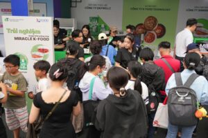 at hcm gioi thieu cac san pham miracle k food tai ngay hoi van hoa huu nghi viet han 2025 688ac6618db26