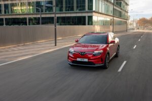 vinfast vf 8 giup chu xe viet nhan hon tren moi cung duong nhu the nao 686f16cc68f2c