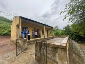 hanh trinh cong nuoc sach len ban cua hang nghin chien si mua he xanh 68ad0d2fb93d8