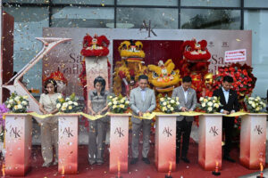 ra mat van phong ban hang va can ho mau du an ak tower 68ad0d9aa0473