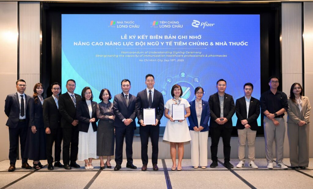 pfizer viet nam va long chau hop tac nang cao nang luc doi ngu y te 68c2257ee67ca