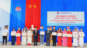 truong dai hoc phu yen hoa chung niem tu hao 80 nam nganh giao duc viet nam 68bb9eb4cdb71