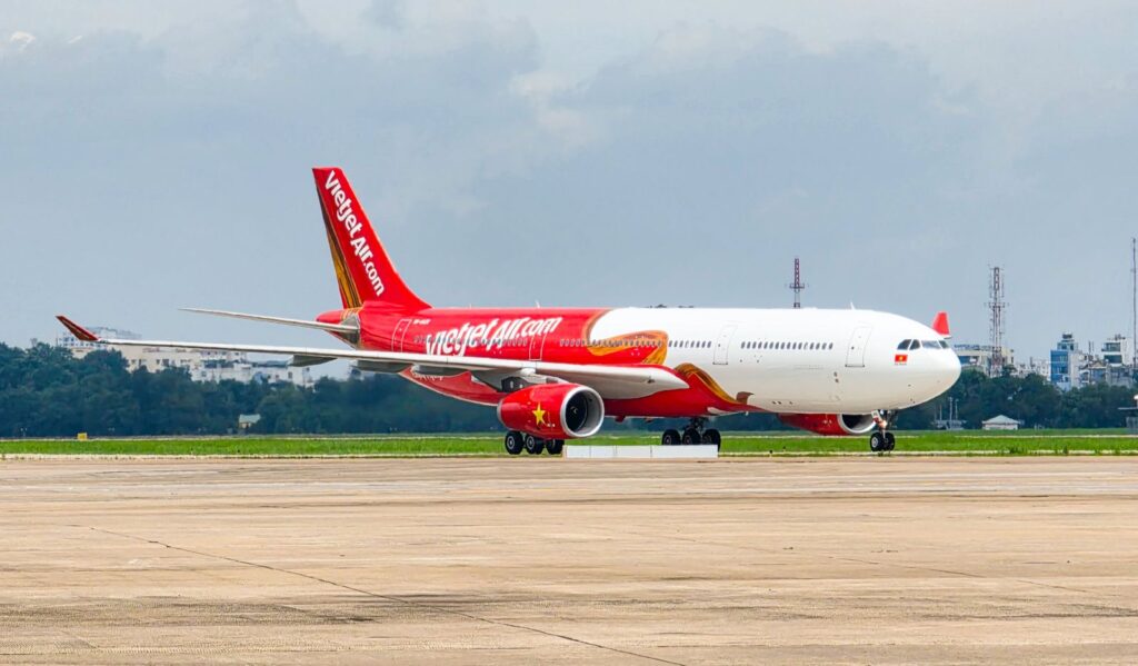 vietjet don may bay than rong moi nang doi bay len 121 chiec phuc vu cao diem cuoi nam 68c8bd5321009