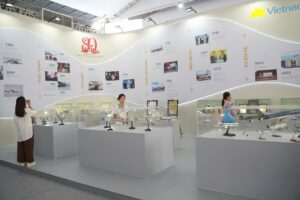 vietnam airlines duoc vinh danh khong gian trung bay tieu bieu tai trien lam thanh tuu dat nuoc 68ca0e895bf43