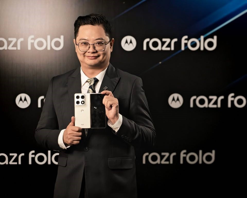 Motorola ra mắt razr fold tại Việt Nam: chuẩn mực mới cho giải trí và hiệu suất làm việc 2 1 1