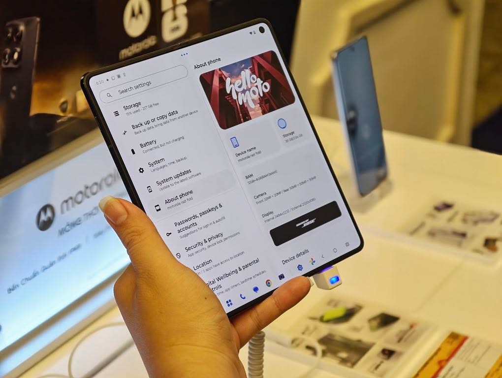 Motorola ra mắt razr fold tại Việt Nam: chuẩn mực mới cho giải trí và hiệu suất làm việc 4 3